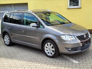 Volkswagen Touran 1,4 103kW Highline, CEBIA MPV