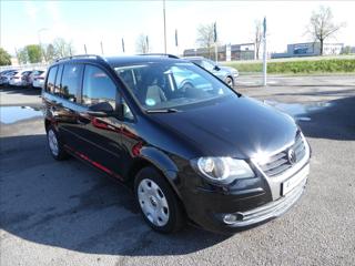 Volkswagen Touran 1,4 TSi 103kW po servise MPV