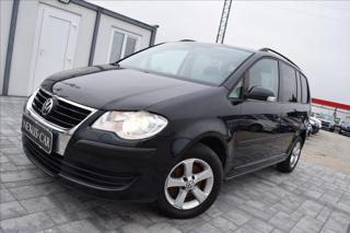 Volkswagen Touran 1,4 TSI 103KW 7MÍST NOVÁ STK MPV