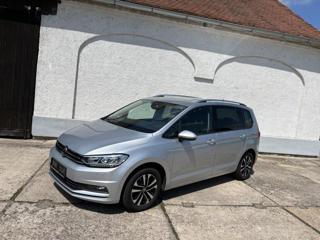 Volkswagen Touran 1.5TSI 110KW DSG NAVI Kamera MPV
