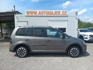 Volkswagen Touran Cross 2.0TDi 103kW DSG 7-míst MPV
