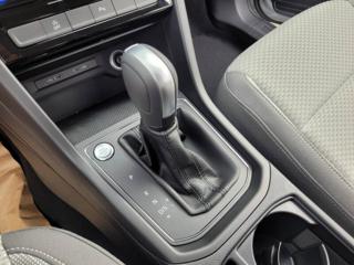 Volkswagen Touran 1.5 TSI DSG R-Line 7míst TAŽNÉ MPV - Foto 32