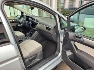 Volkswagen Touran 1.5 TSI DSG R-Line 7míst TAŽNÉ MPV - Foto 46