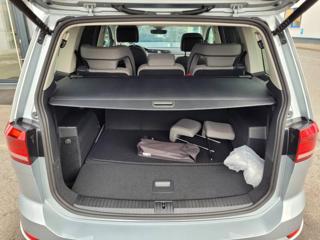 Volkswagen Touran 1.5 TSI DSG R-Line 7míst TAŽNÉ MPV - Foto 37