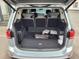 Volkswagen Touran 1.5 TSI DSG R-Line 7míst TAŽNÉ MPV - Foto 36