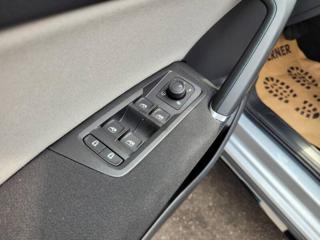 Volkswagen Touran 1.5 TSI DSG R-Line 7míst TAŽNÉ MPV - Foto 12