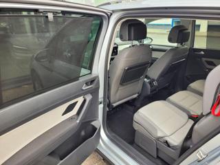 Volkswagen Touran 1.5 TSI DSG R-Line 7míst TAŽNÉ MPV - Foto 33