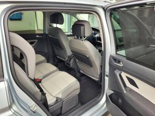 Volkswagen Touran 1.5 TSI DSG R-Line 7míst TAŽNÉ MPV - Foto 43