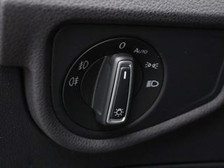 Volkswagen Touran 1,6 TDI DSG Panorama LED 1.Maj MPV - Foto 16