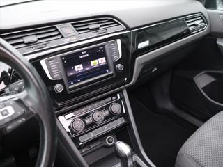 Volkswagen Touran 1,6 TDI DSG Panorama LED 1.Maj MPV - Foto 19