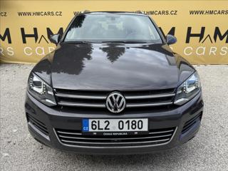 Volkswagen Touareg 4,2   TDI-V8-DSG-4X4-TAŽNÉ SUV