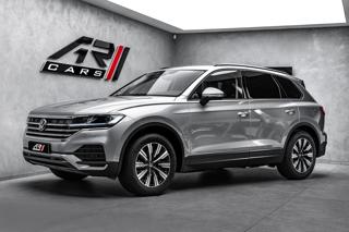 Volkswagen Touareg V6 3,0TDI 4M LED Vzduch Tažné SUV