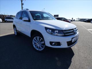 Volkswagen Tiguan 1,4 TSI,Panorama,Navi,Digi Klima,model 2014  Life SUV