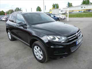 Volkswagen Touareg 3,0 TDi V6 180kW, webasto, DPH SUV