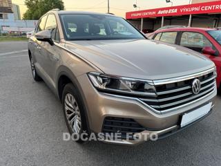 Volkswagen Touareg 3.0 TDi, ČR SUV
