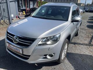 Volkswagen Tiguan 2,0 TDi DSG  4x4,Servis,Senzor SUV