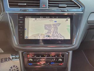 Volkswagen Tiguan R 2.0 TSI AKRAPOVIČ 235kW SUV - Foto 27