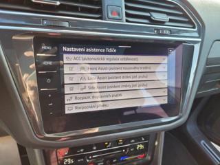 Volkswagen Tiguan R 2.0 TSI AKRAPOVIČ 235kW SUV - Foto 32