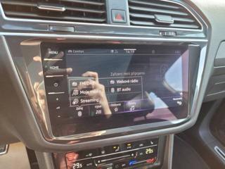Volkswagen Tiguan R 2.0 TSI AKRAPOVIČ 235kW SUV - Foto 29