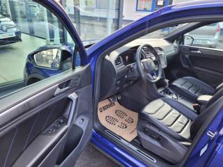 Volkswagen Tiguan R 2.0 TSI AKRAPOVIČ 235kW SUV - Foto 13