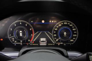 Volkswagen Touareg 2021, 2995 ccm, 250 kW, benzin SUV - Foto 10