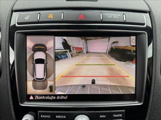 Volkswagen Touareg 3,0 ACC 360° TZ PEČLIVÝ SERVIS SUV - Foto 23