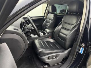 Volkswagen Touareg 3,0 ACC 360° TZ PEČLIVÝ SERVIS SUV - Foto 37
