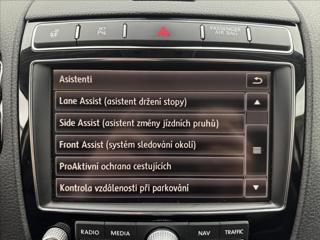 Volkswagen Touareg 3,0 ACC 360° TZ PEČLIVÝ SERVIS SUV - Foto 22