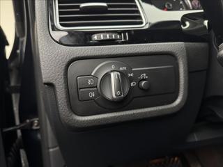 Volkswagen Touareg 3,0 ACC 360° TZ PEČLIVÝ SERVIS SUV - Foto 8