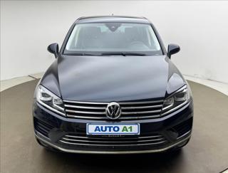 Volkswagen Touareg 3,0 ACC 360° TZ PEČLIVÝ SERVIS SUV - Foto 2