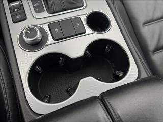 Volkswagen Touareg 3,0 ACC 360° TZ PEČLIVÝ SERVIS SUV - Foto 31