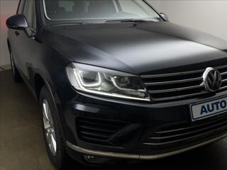 Volkswagen Touareg 3,0 ACC 360° TZ PEČLIVÝ SERVIS SUV - Foto 43