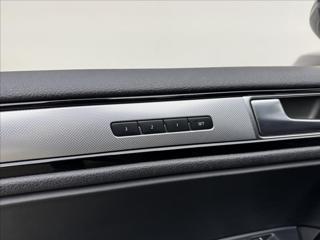 Volkswagen Touareg 3,0 ACC 360° TZ PEČLIVÝ SERVIS SUV - Foto 34