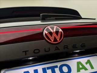 Volkswagen Touareg 3,0 HUD MASÁŽ NZTOP ČR ZÁRUKA SUV - Foto 50
