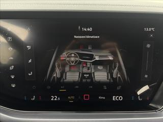 Volkswagen Touareg 3,0 HUD MASÁŽ NZTOP ČR ZÁRUKA SUV - Foto 24
