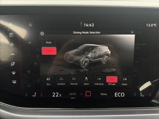 Volkswagen Touareg 3,0 HUD MASÁŽ NZTOP ČR ZÁRUKA SUV - Foto 26