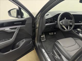 Volkswagen Touareg 3,0 HUD MASÁŽ NZTOP ČR ZÁRUKA SUV - Foto 37