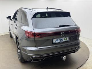 Volkswagen Touareg 3,0 HUD MASÁŽ NZTOP ČR ZÁRUKA SUV - Foto 6