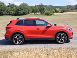 Volkswagen Tiguan 1,5 eTSI 110kW mHEV DSG CZ DPH SUV - Foto 8