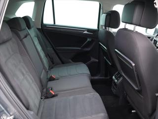 Volkswagen Tiguan 2,0 TDI 110kW DSG R-line DPH SUV - Foto 13