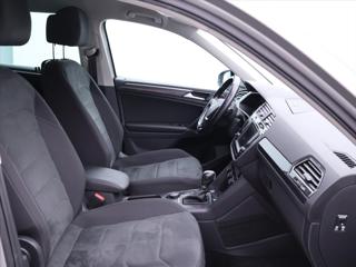 Volkswagen Tiguan 2,0 TDI 176kW DSG Highline DPH SUV - Foto 13