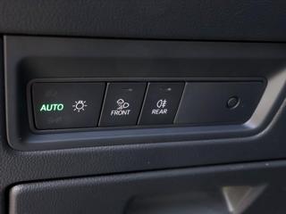 Volkswagen Touareg 3,0 TDI 170kW DSG 4M LED CZ SUV - Foto 10