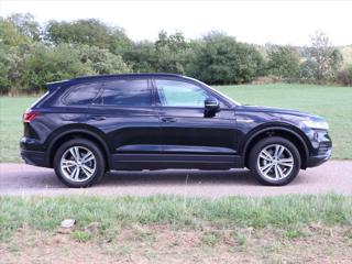 Volkswagen Touareg 3,0 TDI 170kW DSG 4M LED CZ SUV - Foto 2