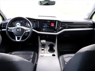 Volkswagen Touareg 3,0 TDI 170kW DSG 4M LED CZ SUV - Foto 16