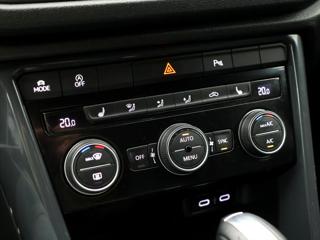 Volkswagen T-Roc 1,5 TSI 110kW DSG Sport LED SUV - Foto 22