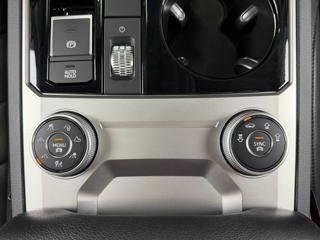 Volkswagen Touareg 3.0TDI 4MOTION R-LINE, MASÁŽE, HUD, PANORAMA SUV - Foto 22