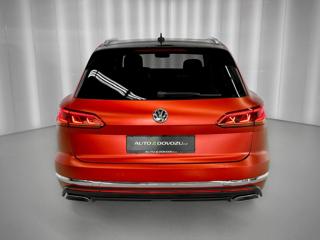 Volkswagen Touareg 3.0TDI 4MOTION R-LINE, MASÁŽE, HUD, PANORAMA SUV - Foto 5