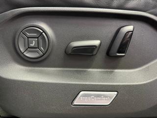 Volkswagen Touareg 3.0TDI 4MOTION R-LINE, MASÁŽE, HUD, PANORAMA SUV - Foto 25