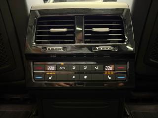 Volkswagen Touareg 3.0TDI 4MOTION R-LINE, MASÁŽE, HUD, PANORAMA SUV - Foto 28
