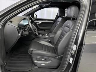 Volkswagen Touareg 4.0TDI V8 R-LINE 4MOTION, BLACK PAKET, MASÁŽE SUV - Foto 10